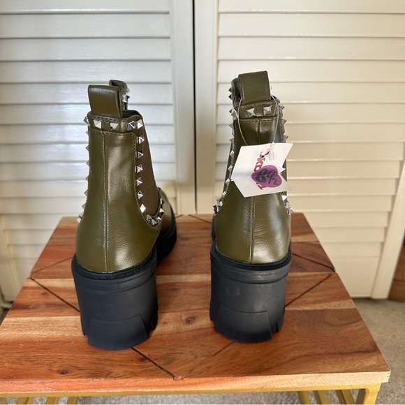 BCBG generation hunter green Studded heeled boots - Picture 3 of 6